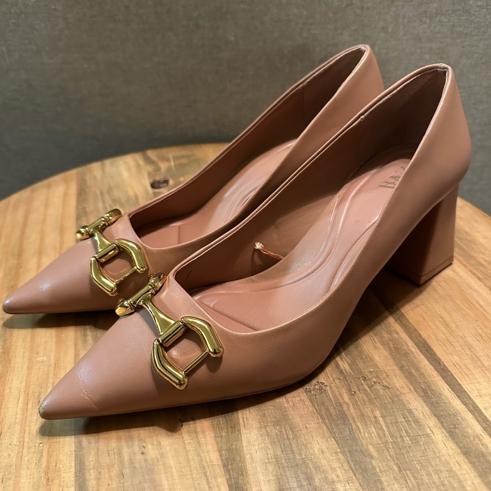 Zara Gold Horsebit Chunky Pointed Toe Heels Nude Size 39/US8 - Picture 5 of 10